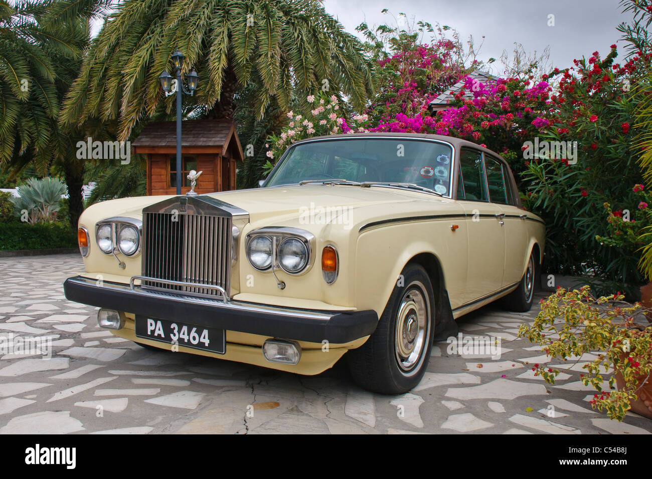 interior de la limusina rolls royce stretch