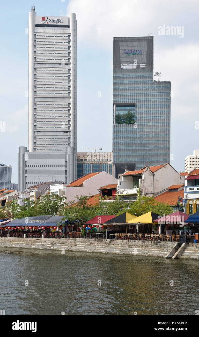 Old and modern architecture, Boat Quay at Singapore River with