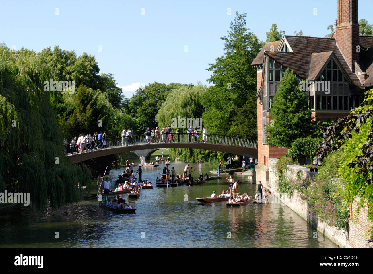 Punting on the River Cam Cambridge Jerwood Library on right Stock Photo