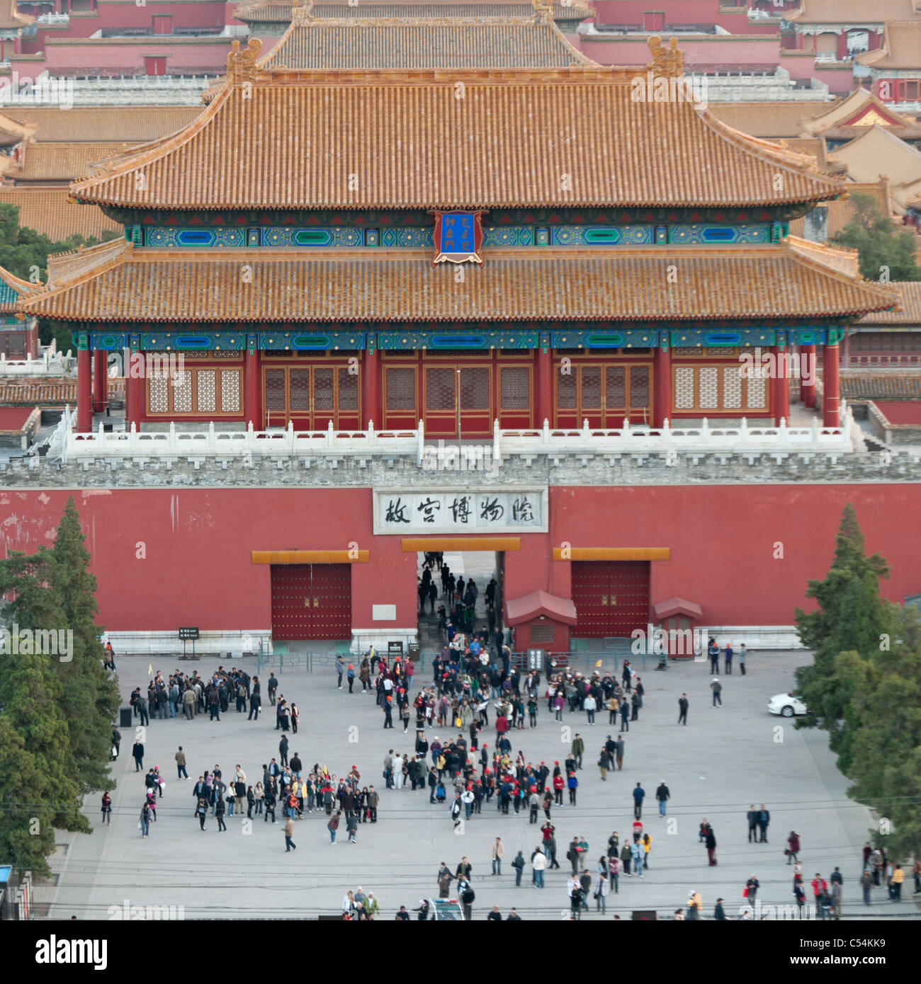 Tourist at the Gate of Divine Might, Forbidden City, Beijing, China Stock Photo