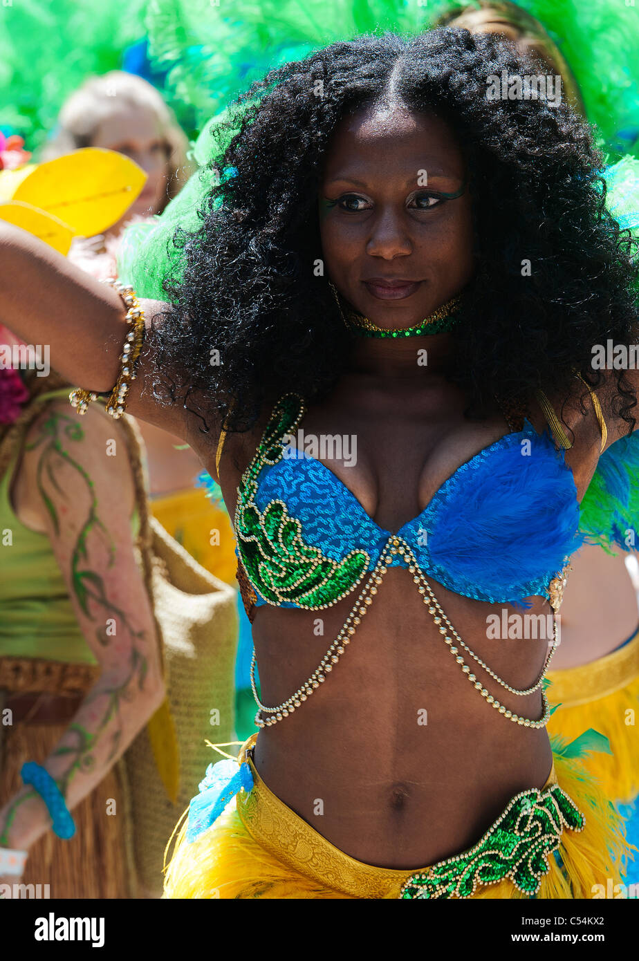 Festival bikini crowd hi-res stock photography and images - Alamy