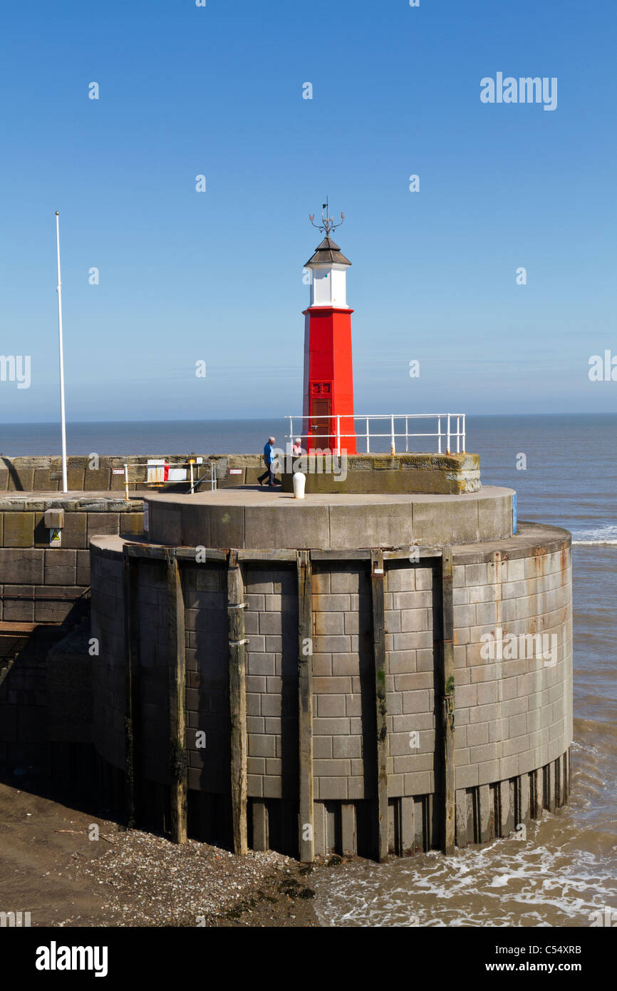 The small lighthouse on the end of the pier wall in Watchet harbour Stock Photo