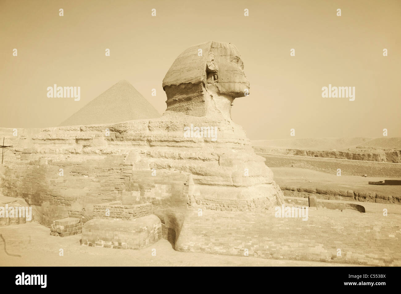 Egypt, Cairo, Giza, The Great Sphinx and Pyramid of Khufu, UNESCO World ...