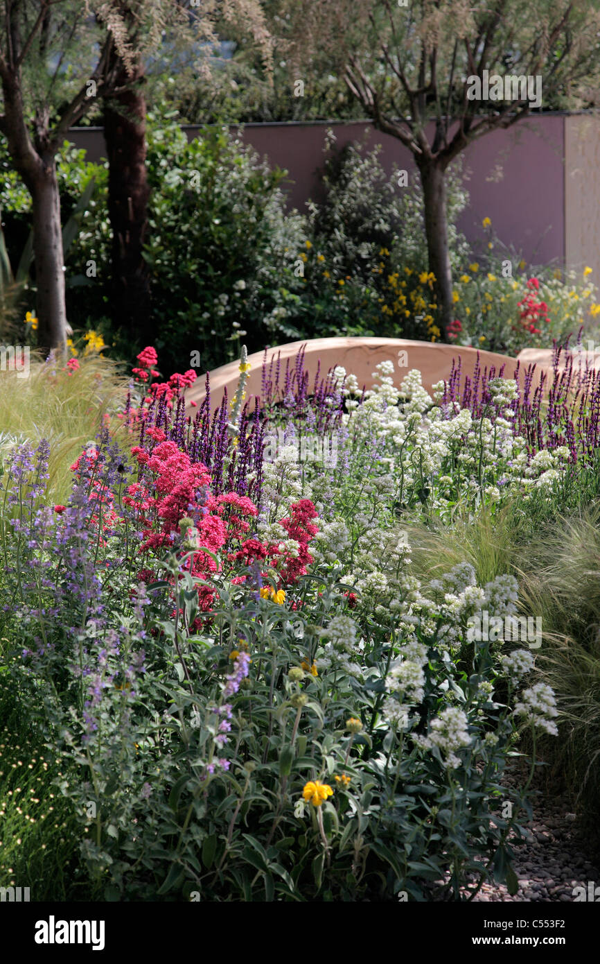'The Cancer Research UK Garden' Designer: Robert Myers RHS Chelsea Flower Show 2011 Stock Photo