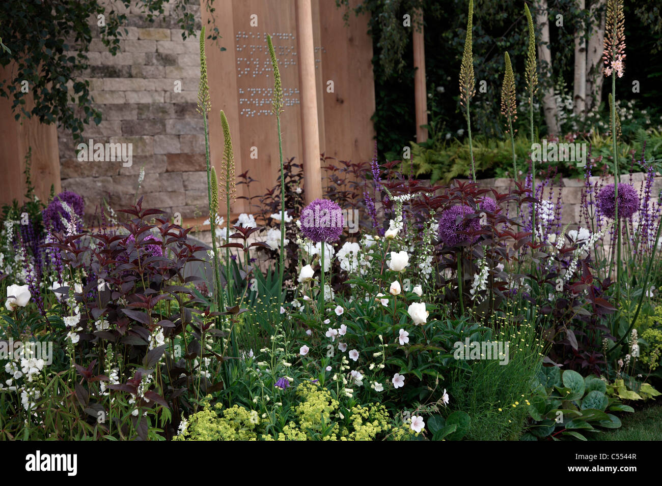 RHS Chelsea Flower Show 2011 'The RNIB Garden' Designer Paul Hervey-Brookes Stock Photo