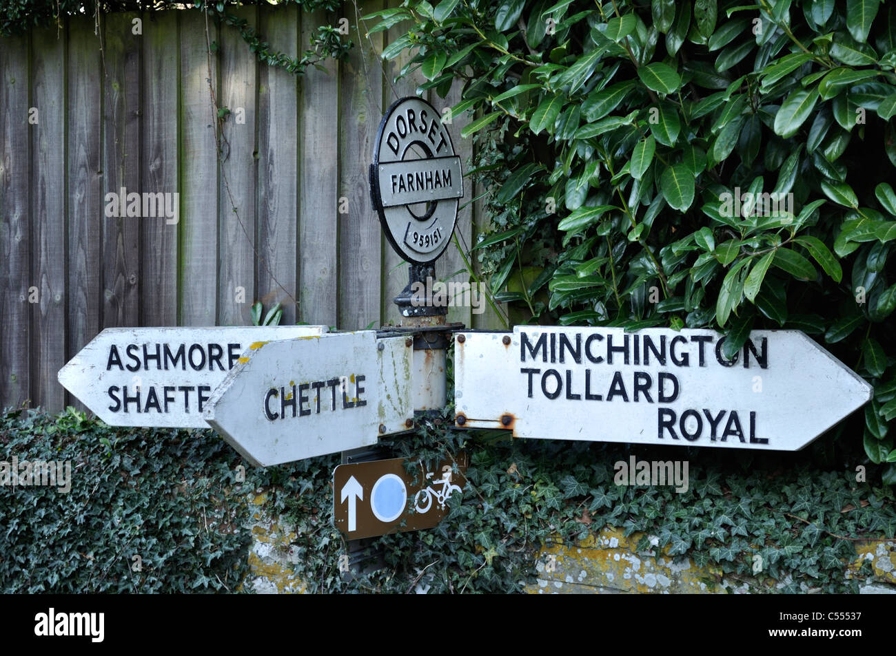 Direction sign in the village of Farnham, Dorset Stock Photo Alamy