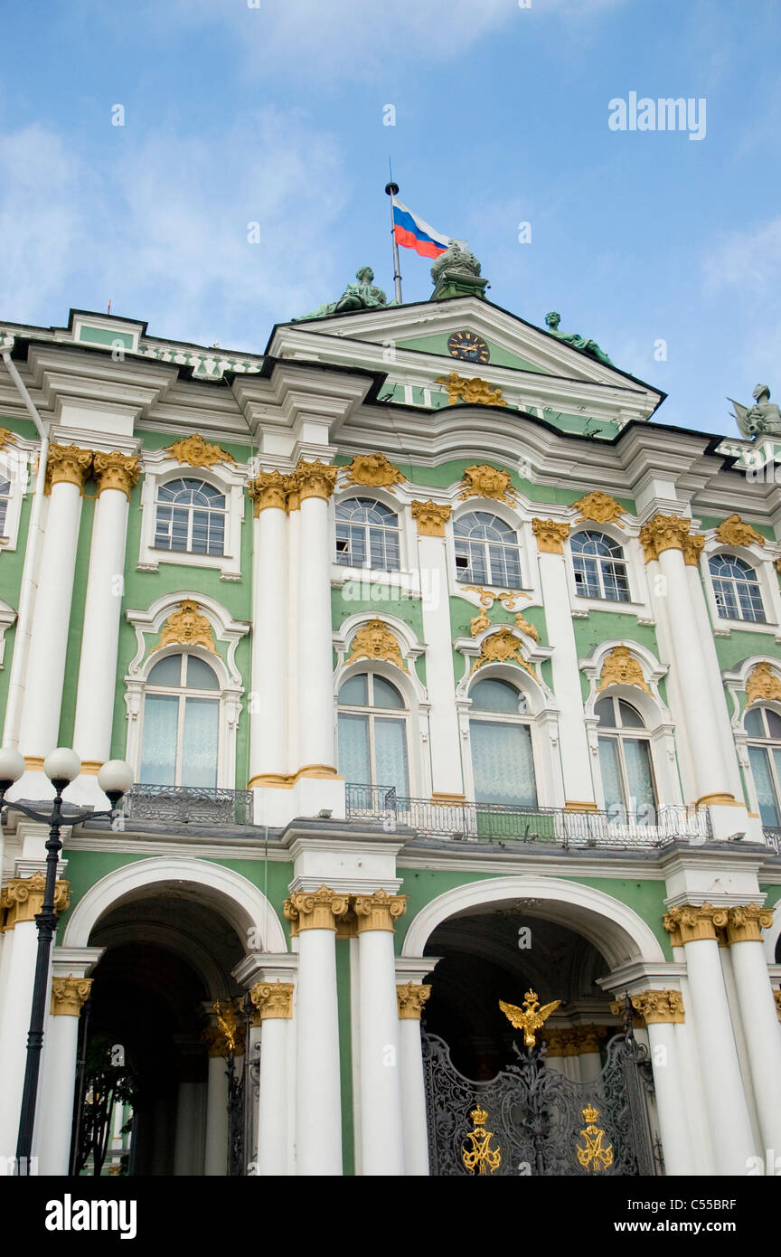 Palace square view hi-res stock photography and images - Alamy