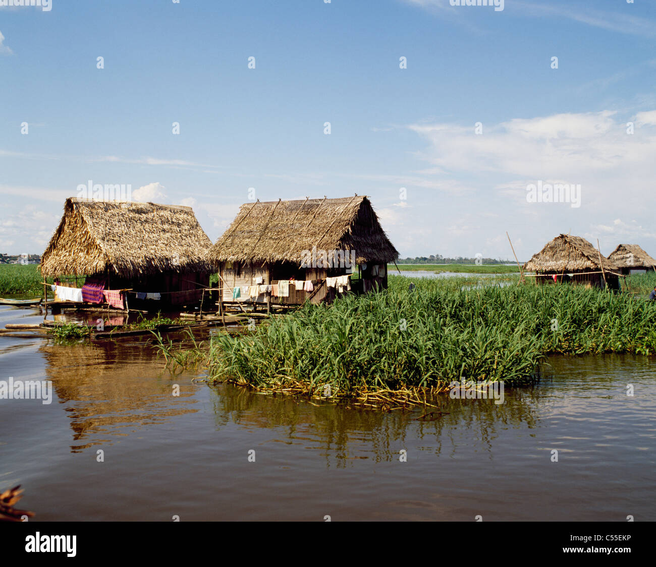 peru-iquitos-loreto-floating-houses-stock-photo-alamy