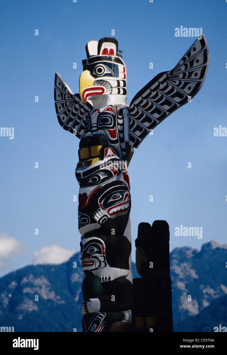 Totem pole in Stanley Park's Totem Park in Vancouver Stock Photo - Alamy