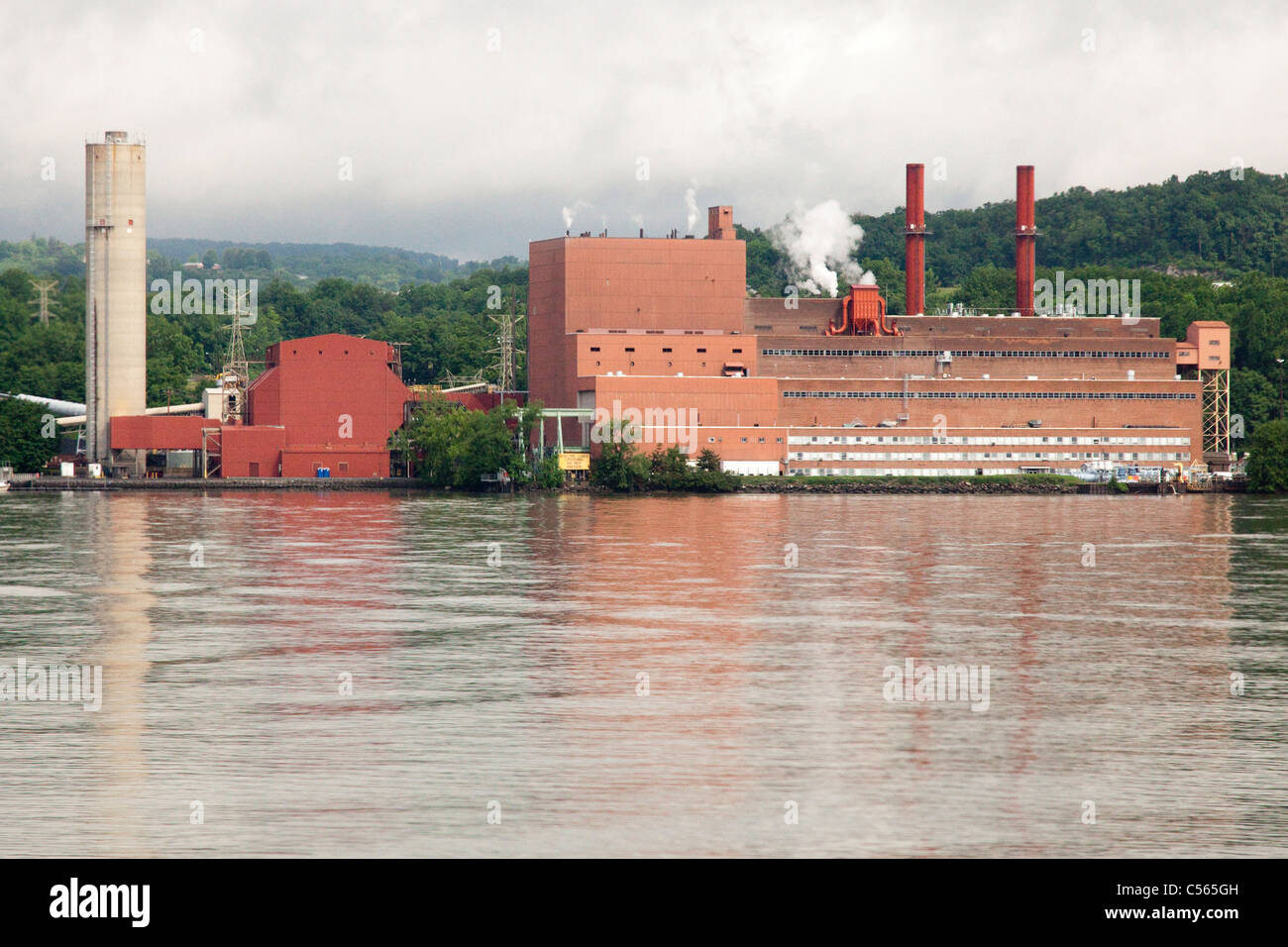 Hudson river power plant hi-res stock photography and images - Alamy