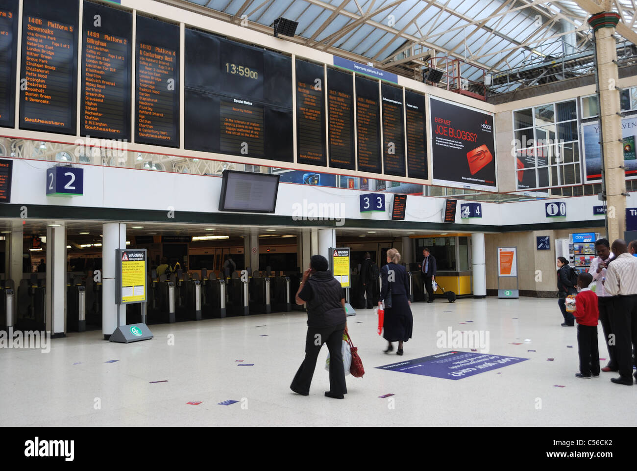 inside Charing Cross station Stock Photo Alamy