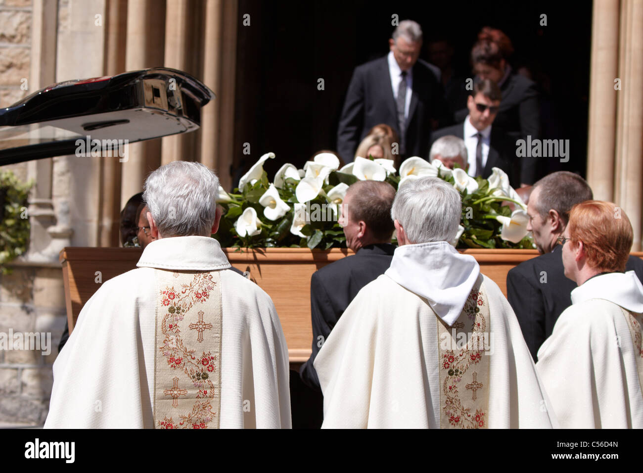 Funeral of photographer Tim Hetherington who was killed in a mortar attack in Libya Stock Photo