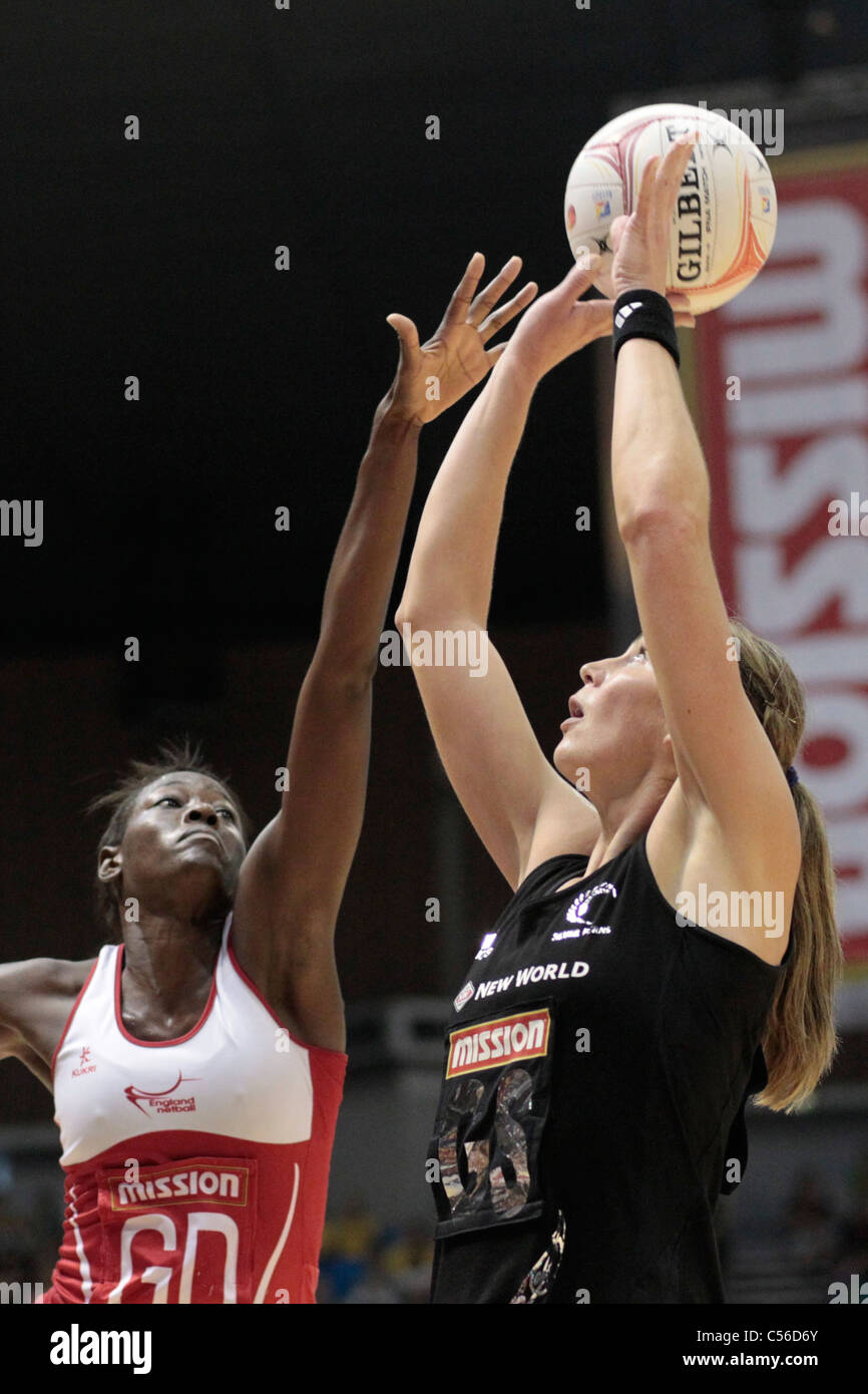 Irene van dyk netball hi-res stock photography and images - Alamy