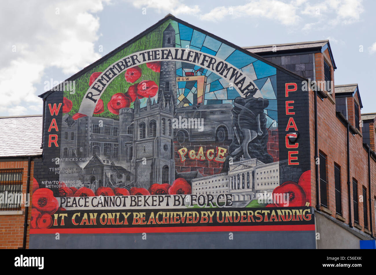Mural in Belfast calling for peace and to remember the fallen from war Stock Photo