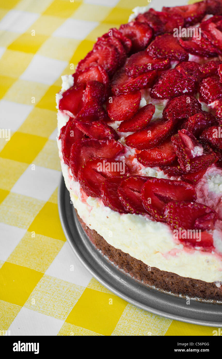 closeup of a homemade strawberry cake Stock Photo - Alamy