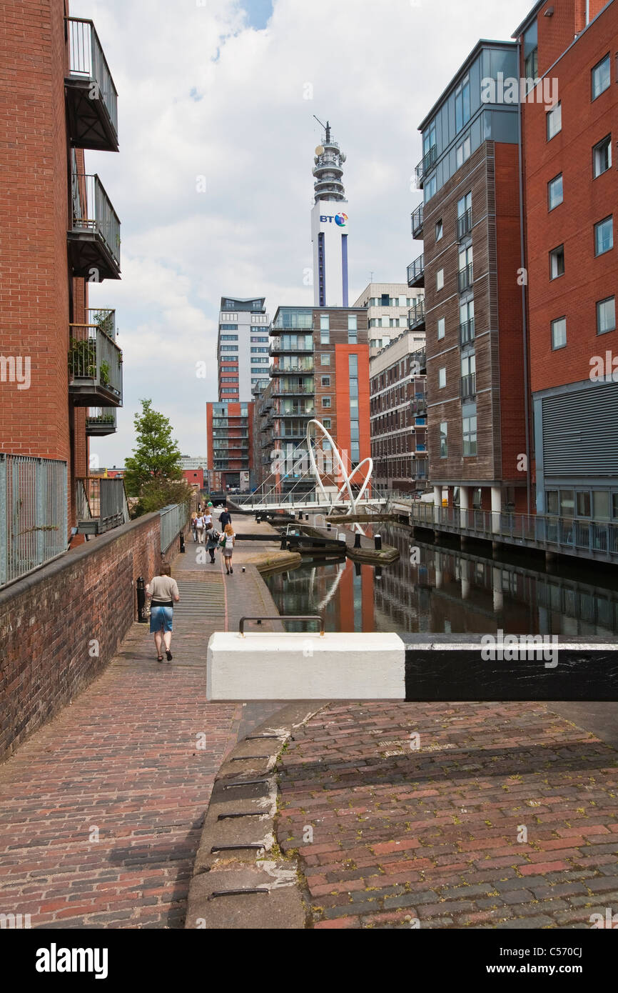 Canalside living Birmingham Stock Photo Alamy