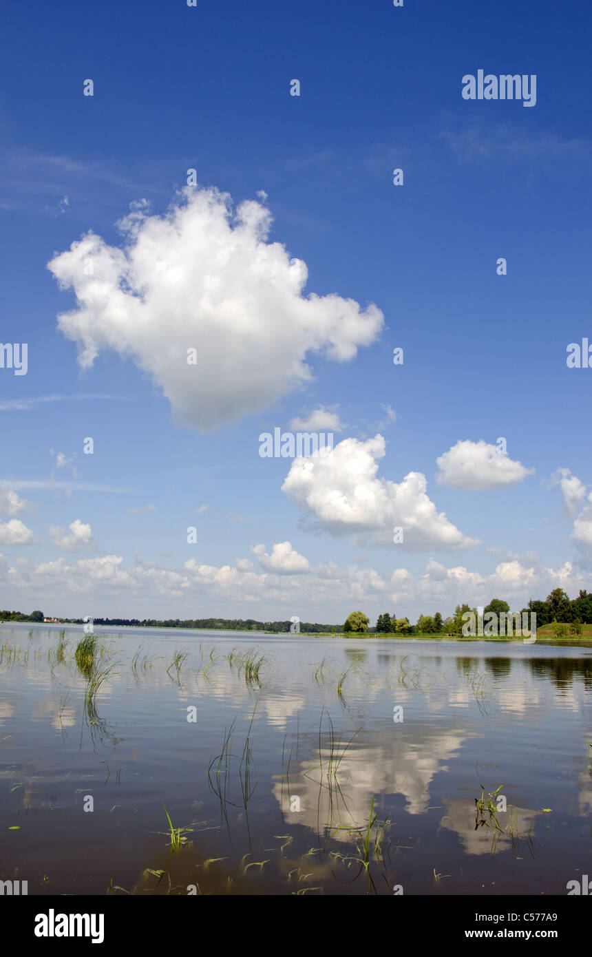 Beautiful reflections on water hi-res stock photography and images - Alamy
