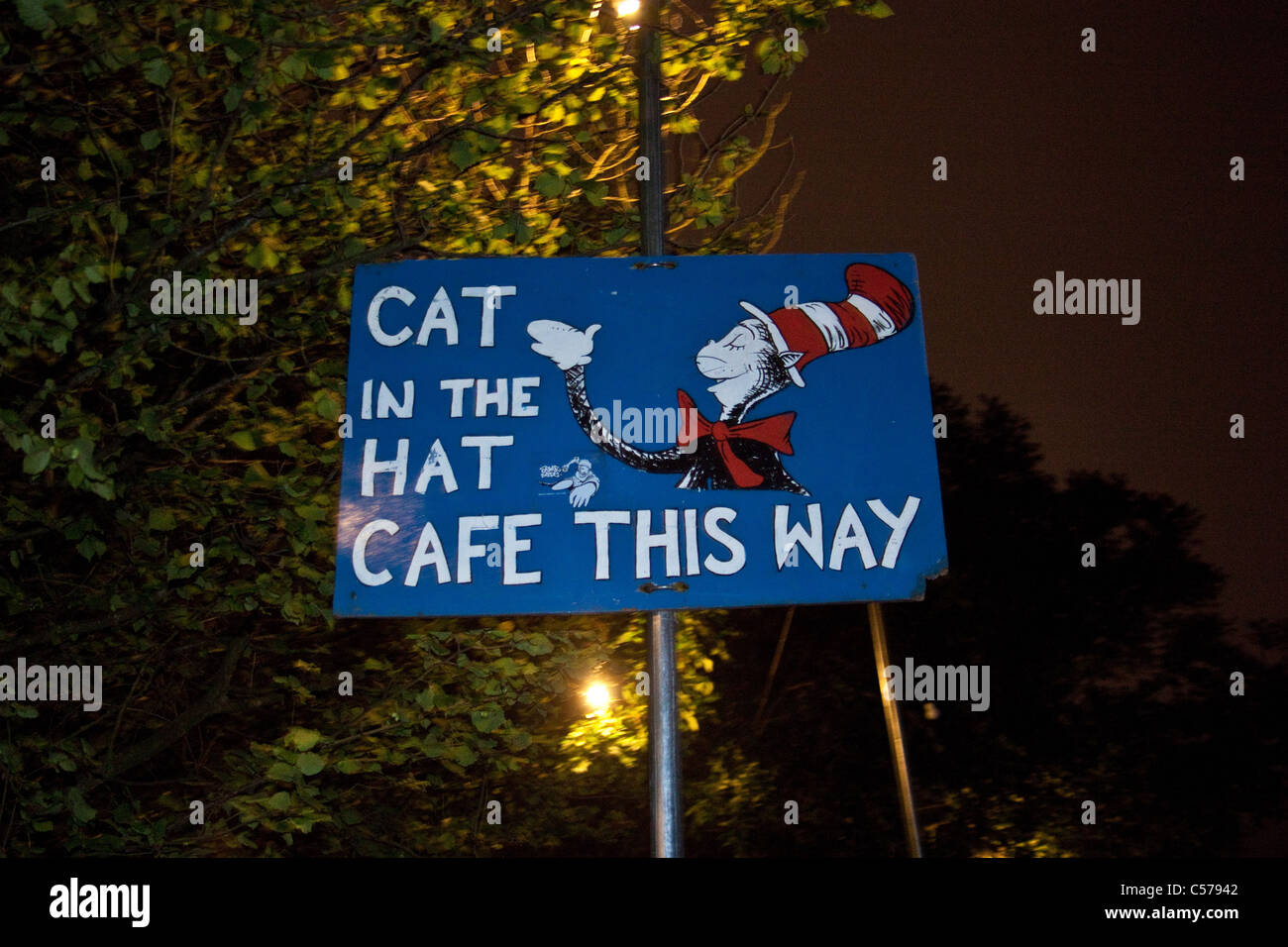 Sign for the cat in the hat café, Glastonbury Festival 2011 Stock Photo