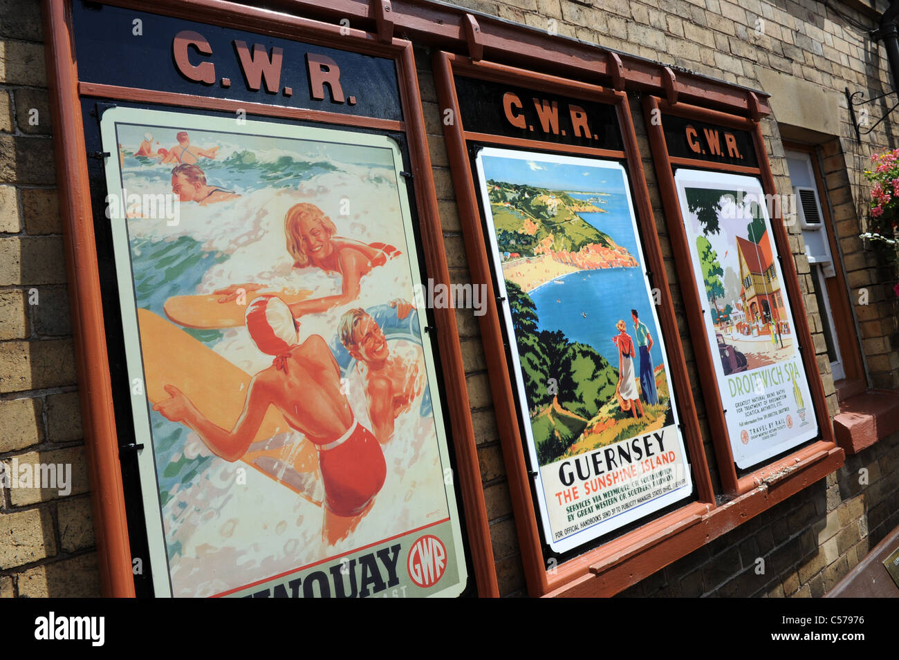 KENT ROYAL TUNBRIDGE WELLS RETRO ART VINTAGE RAILWAY TRAVEL POSTER ADVERTISING