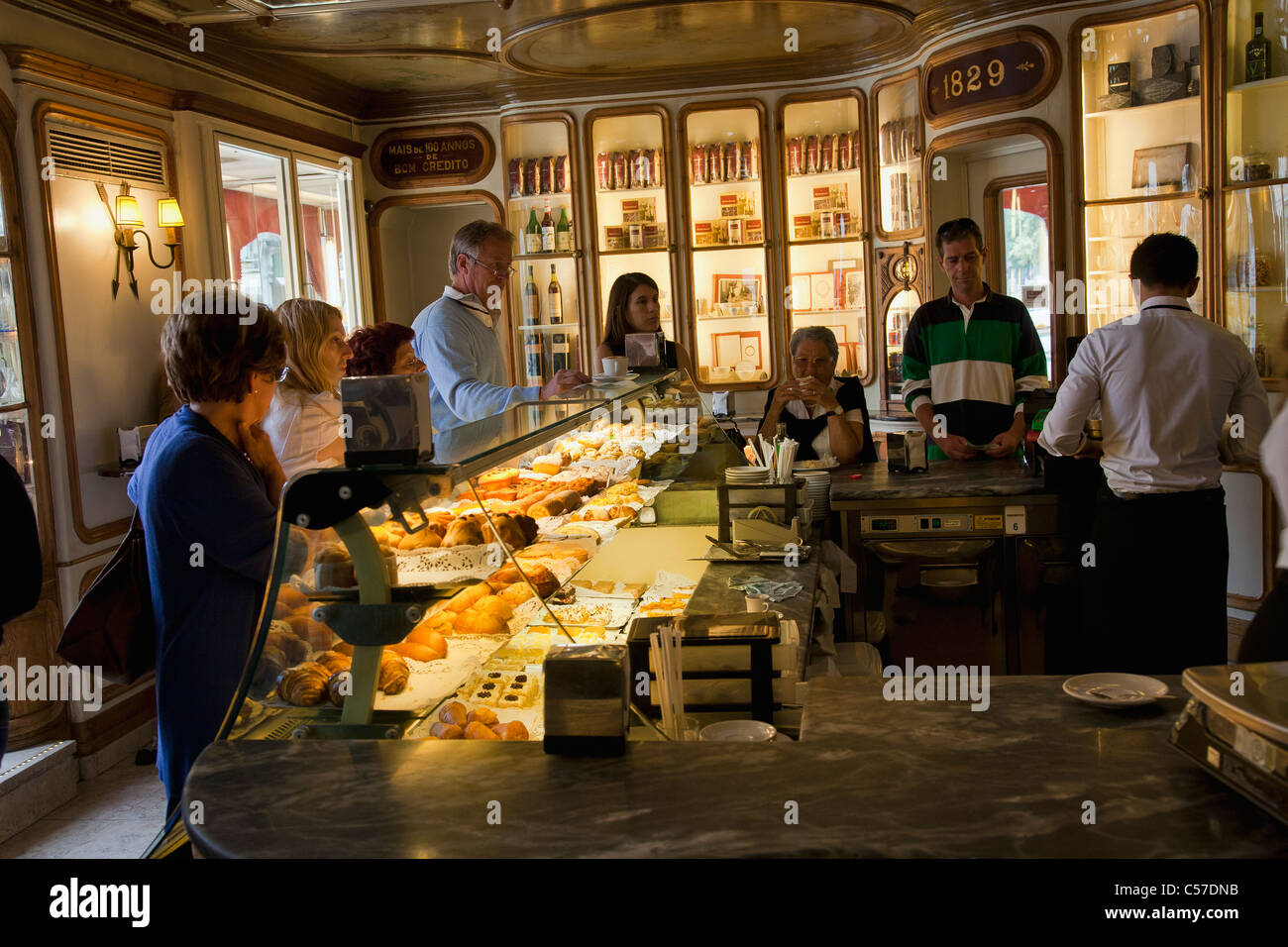 Cake shop in Lisbon Stock Photo Alamy