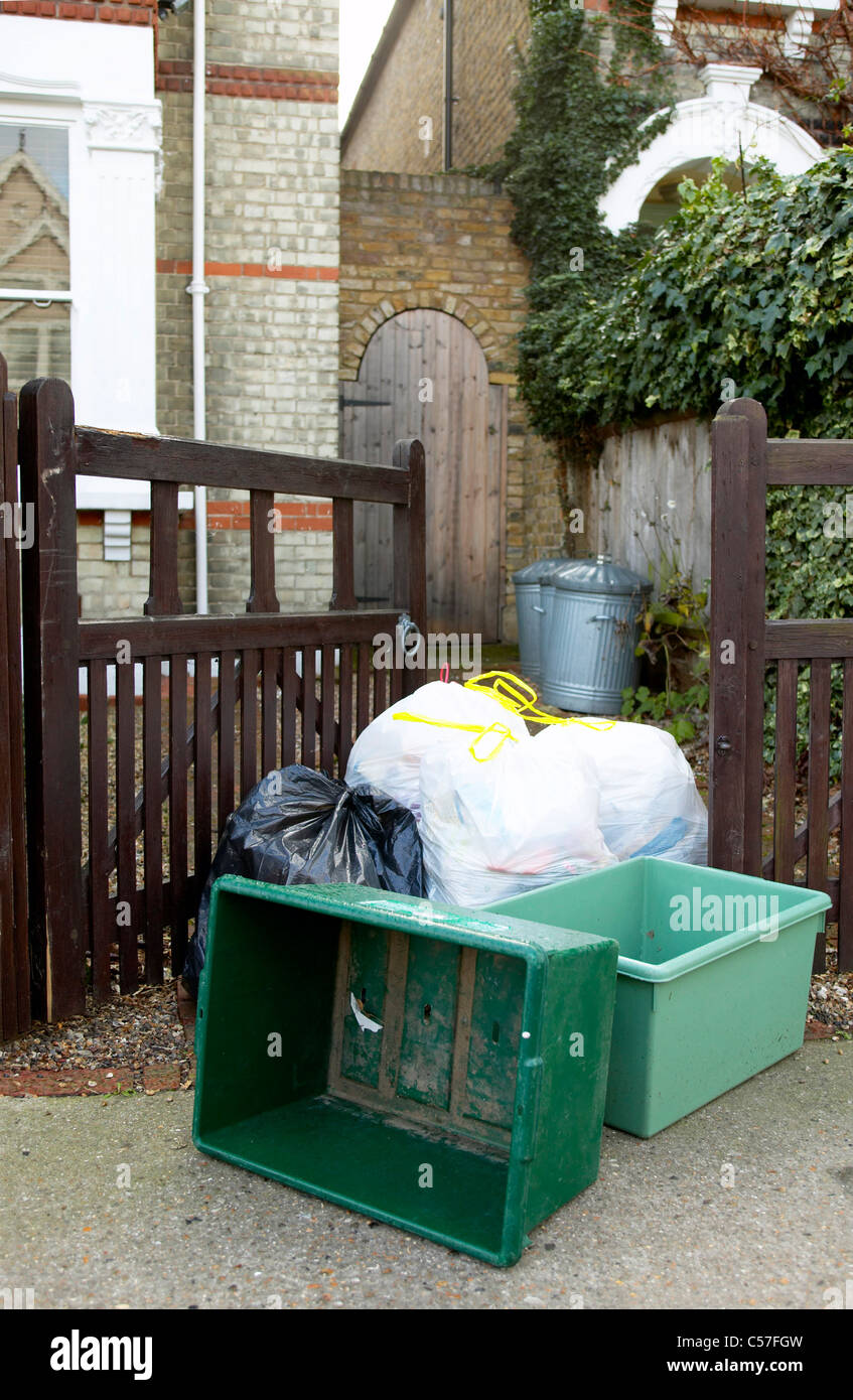 Urban Living, rubbish and recycling outside home Stock Photo Alamy