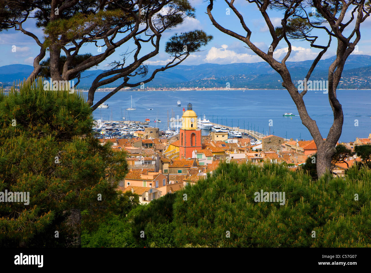 Saint tropez church hi-res stock photography and images - Alamy