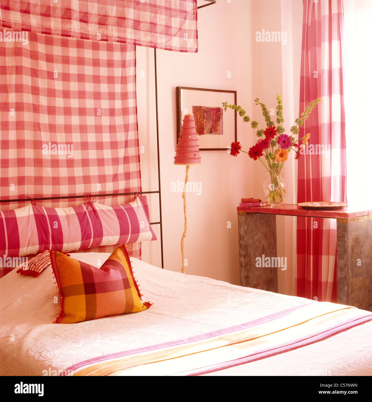 Red And White Cotton Check Gingham Bed Canopy And Curtains Stock