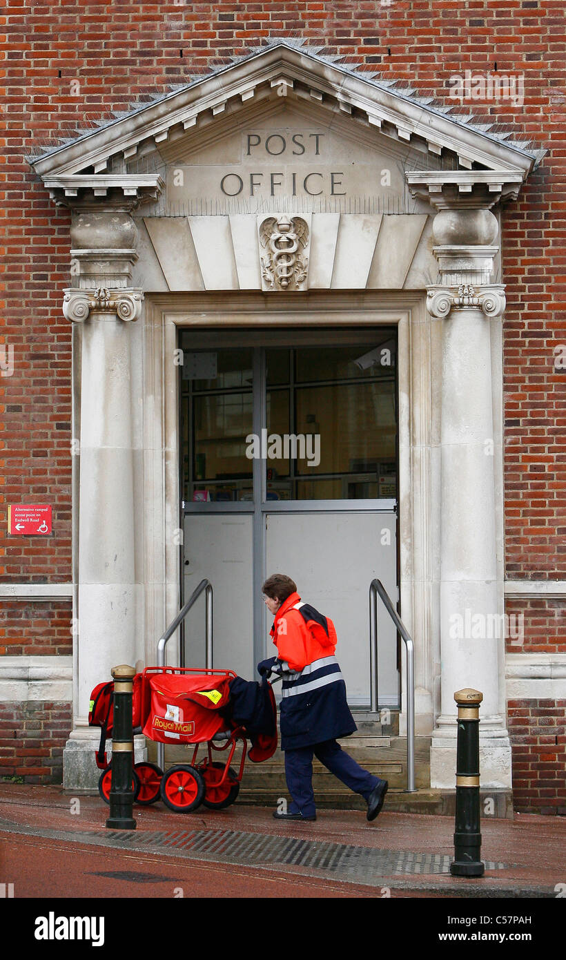 Royal mail jacket hires stock photography and images Alamy