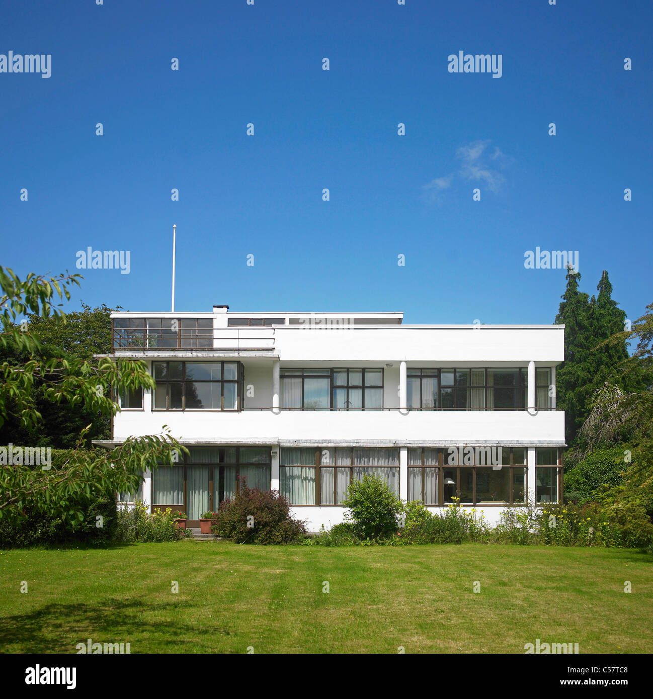 Concrete House Bristol garden elevation Stock Photo Alamy