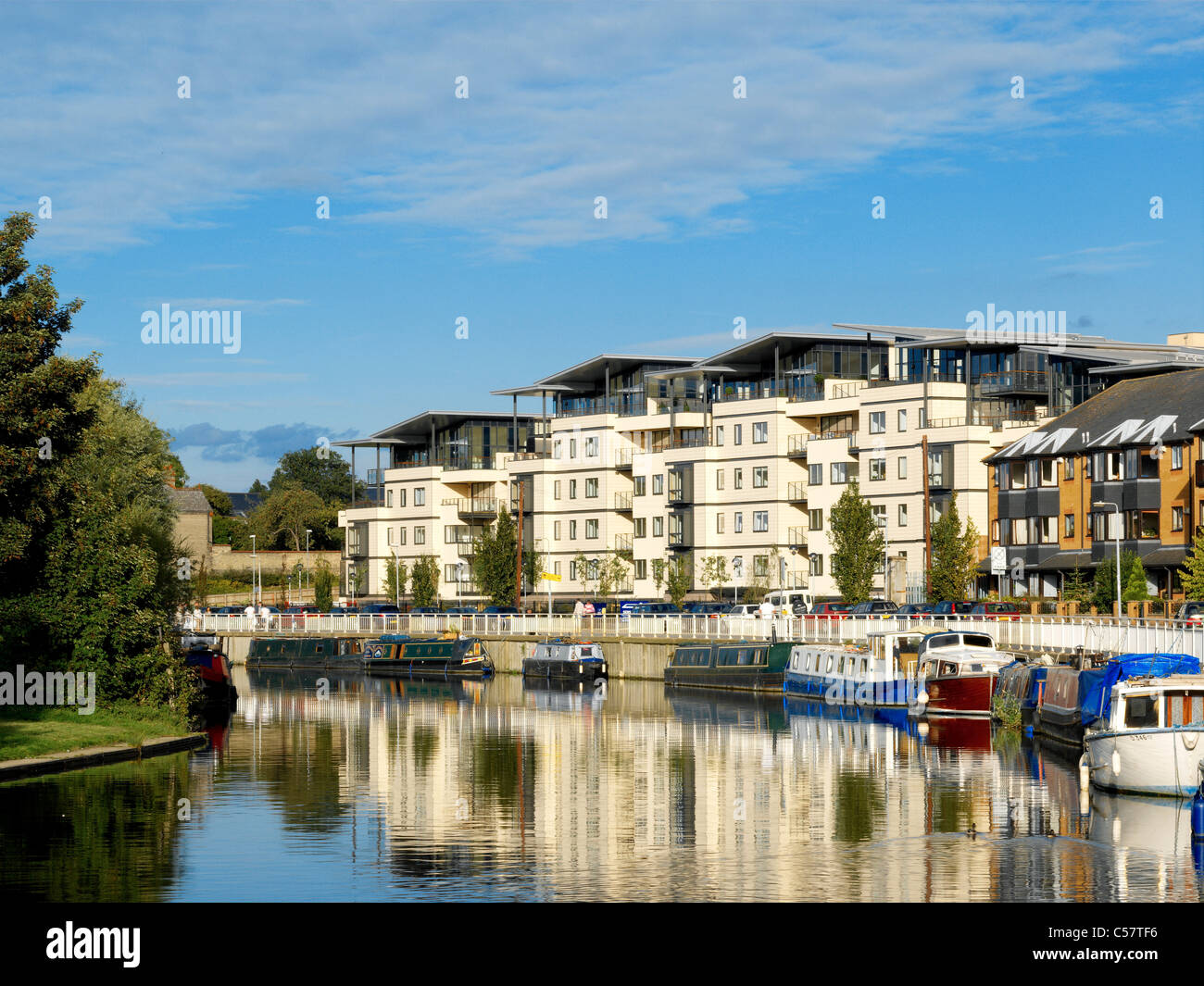 Cambridge riverside apartments Stock Photo Alamy