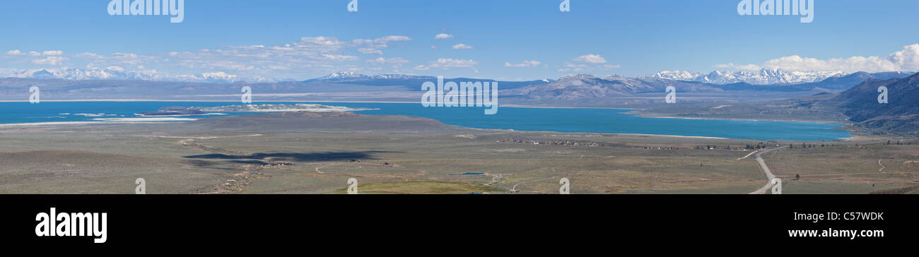 Mono lake California Sierra Nevada mountains USA Panorama Stock Photo