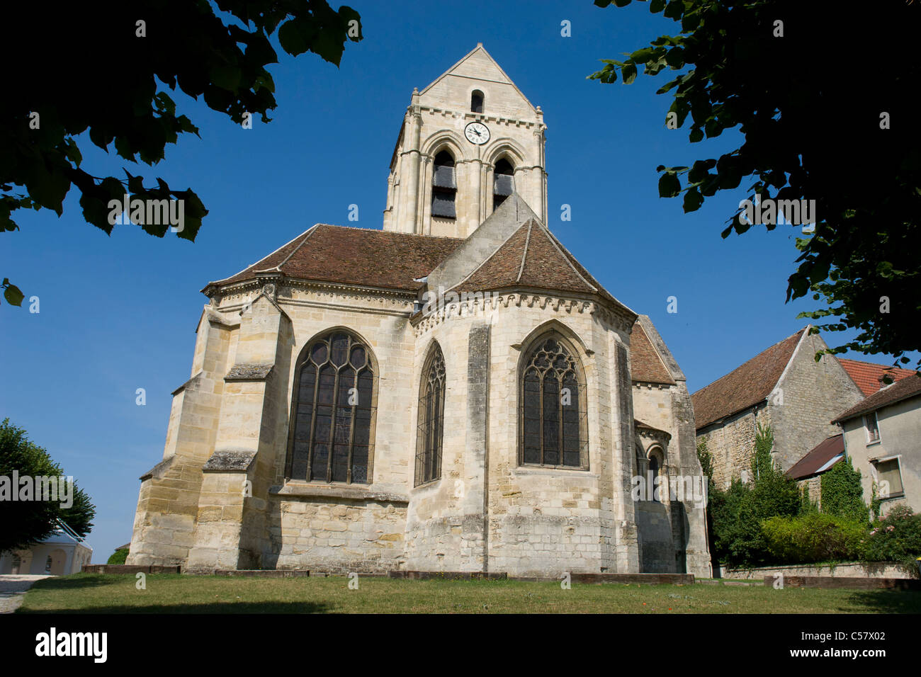 L'eglise de Notre Dame d'Auvers sur Oise France Stock Photo Alamy