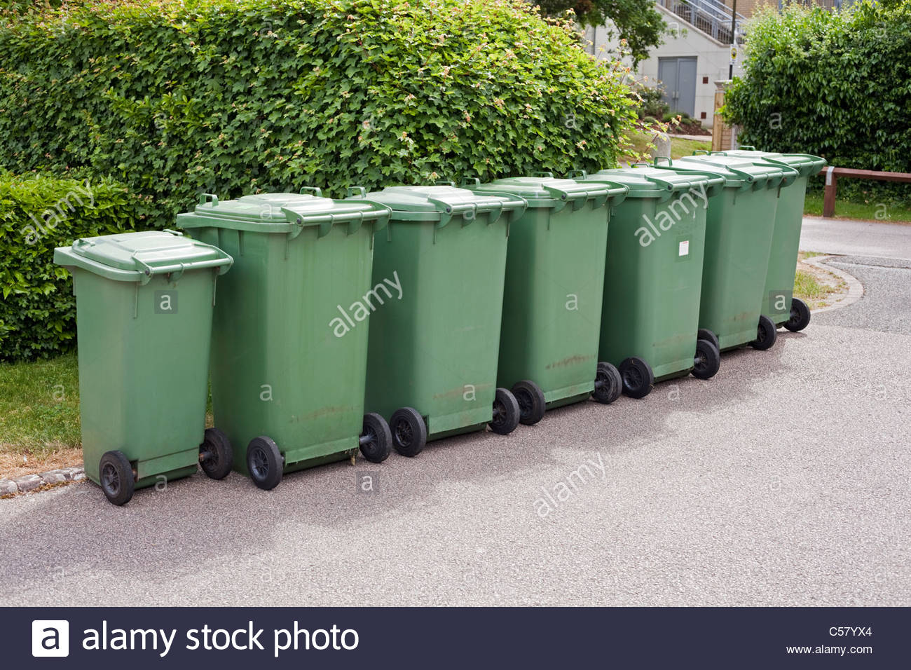 Wheelie Bins Stock Photos & Wheelie Bins Stock Images Alamy