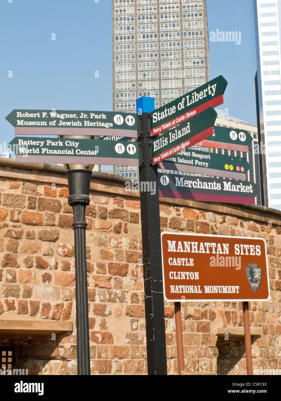 Signpost, Castle Clinton National Monument, Battery Park, NYC Stock Photo Alamy