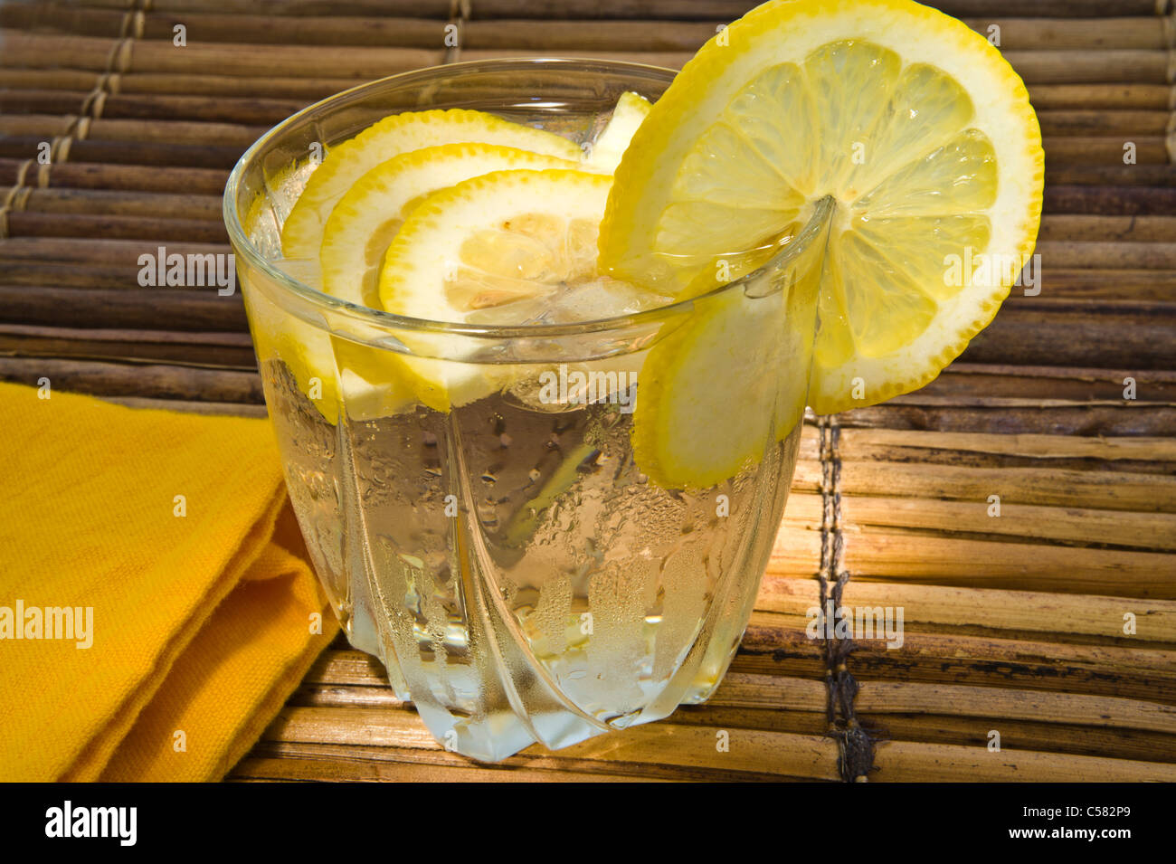 Refreshing ice water and slices of Lemon Stock Photo - Alamy