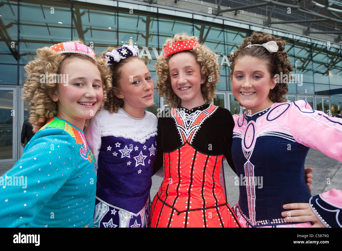 the-allure-of-the-irish-girl-a-captivating-tale