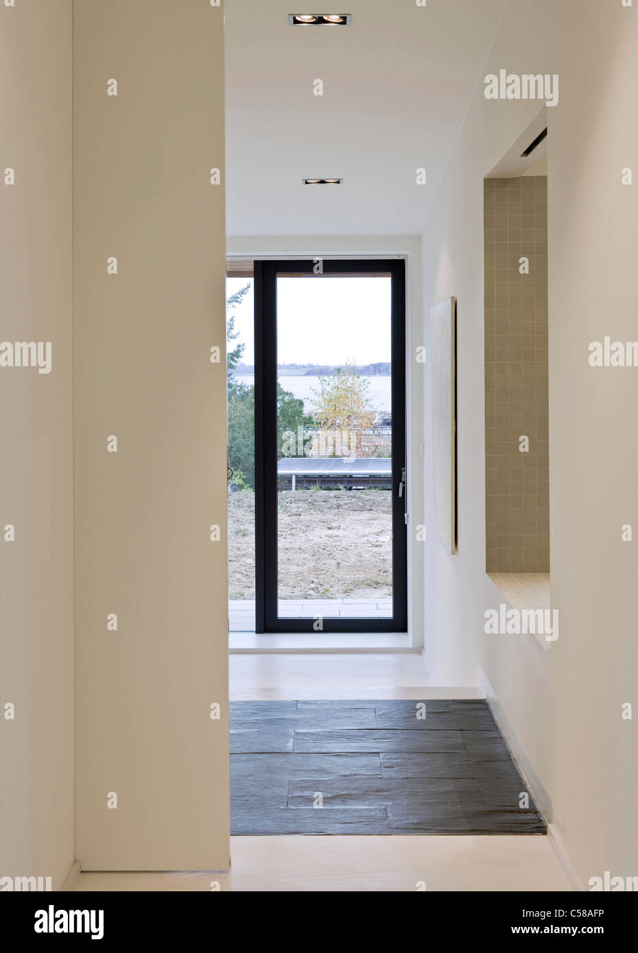 Minimal interior hi-res stock photography and images - Alamy