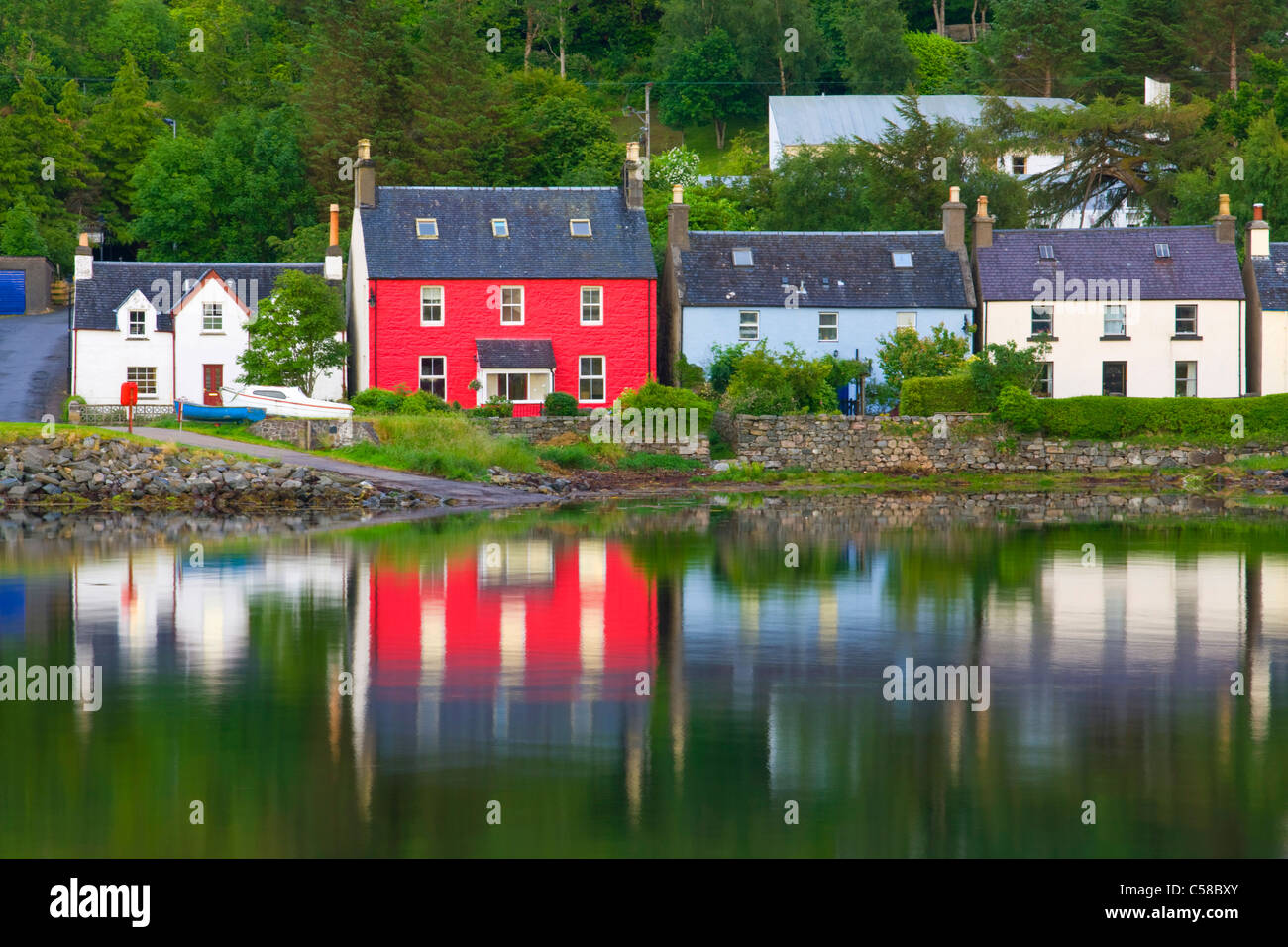 Dornie, Great Britain, Scotland, Europe, sea, coast, village, houses, homes, colors, tides, flood, reflection Stock Photo