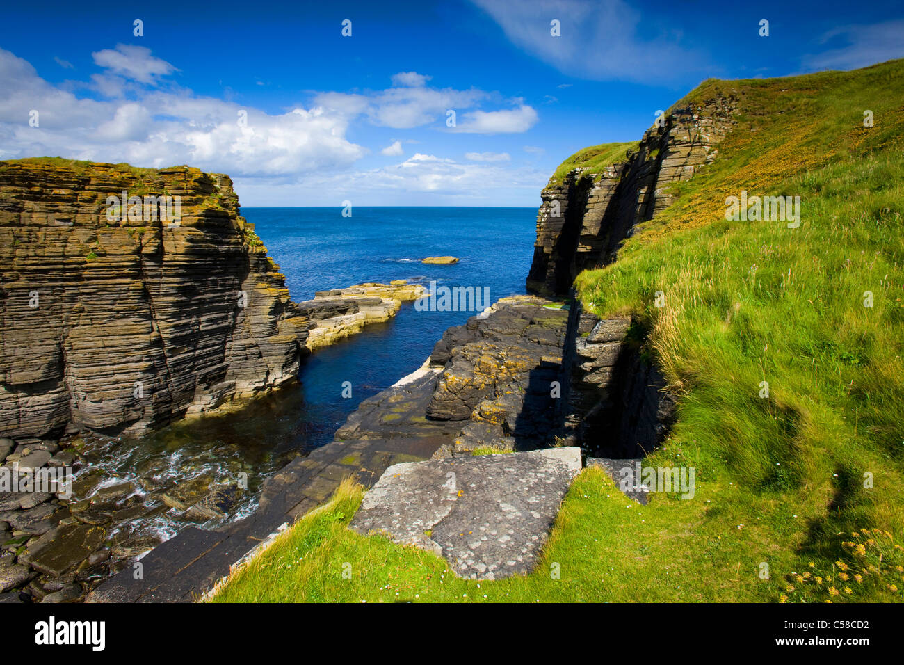 Noss Head, Great Britain, Scotland, Europe, sea, coast, rock, cliff, erosion, clouds Stock Photo