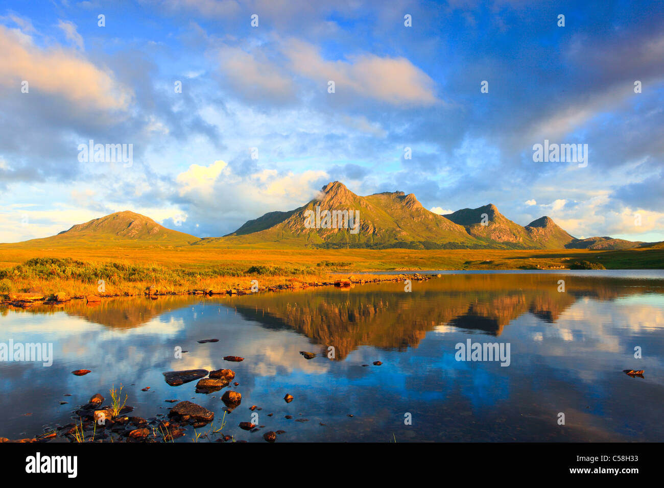 Evening, evening mood, Ben Loyal, mountains, mountains, bodies of water, summits, peaks, Great Britain, Highland, highlands, sce Stock Photo