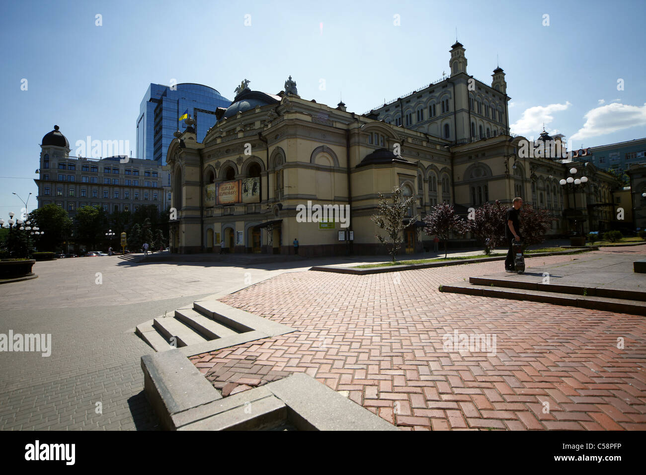TARAS SEVCENKO OPERA HOUSE KIEV UKRAINE 15 June 2011 Stock Photo - Alamy