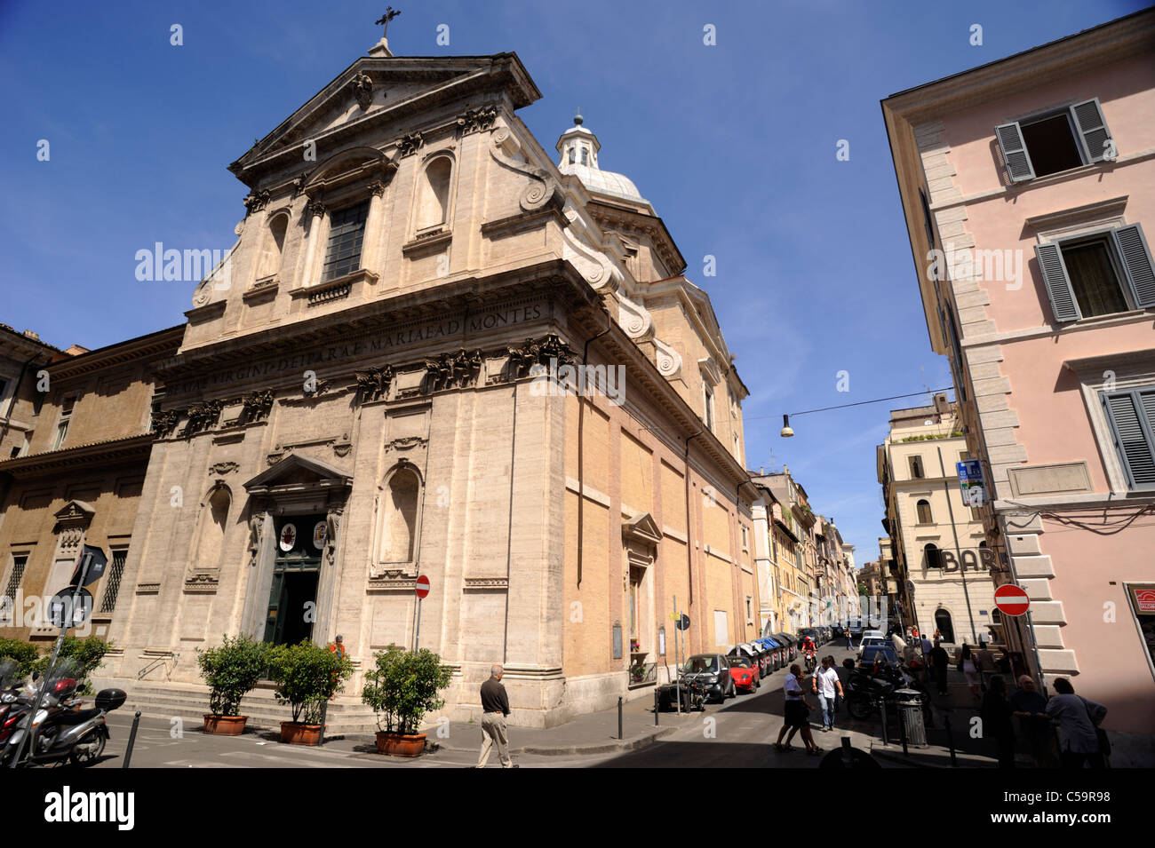 Italy, Rome, Monti neighbourhood, church of Santa Maria ai Monti and Via dei Serpenti Stock Photo
