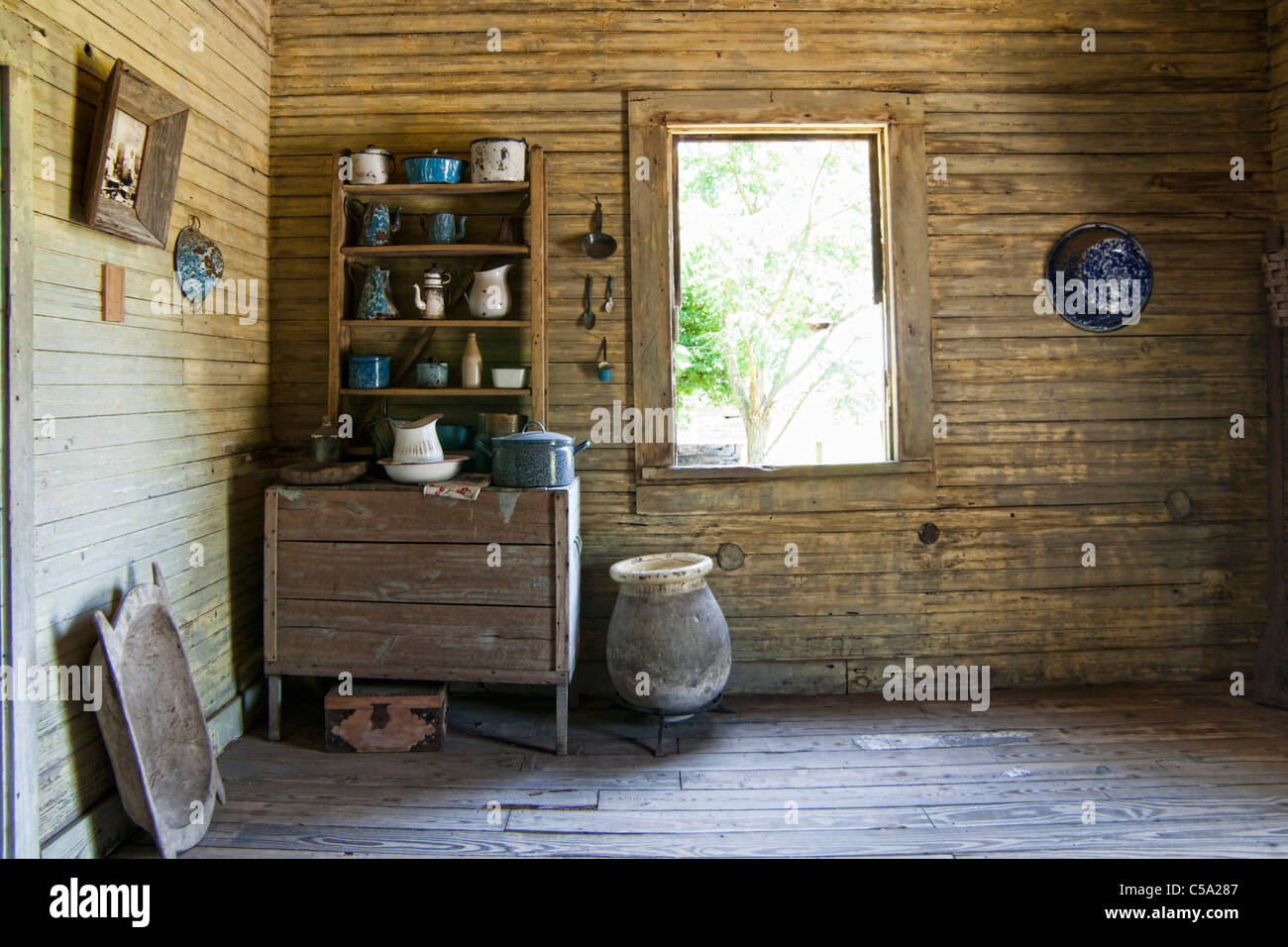 New Orleans Plantation Slave Cabin Stock Photo 37715335 Alamy