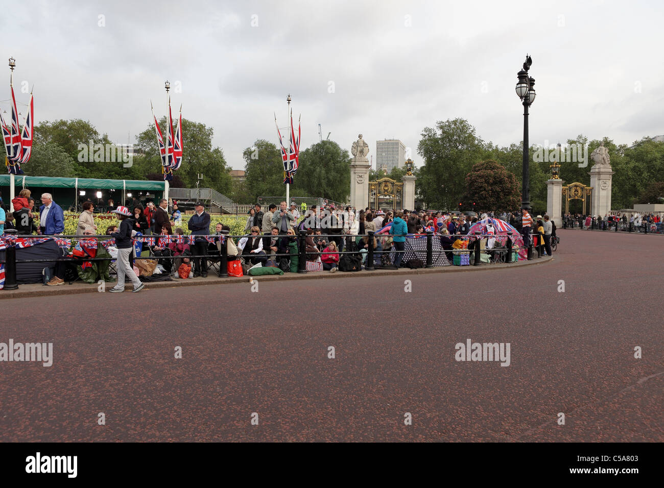 THE ROYAL WEDDING 2011, the expectancy heightens around Queen Victoria