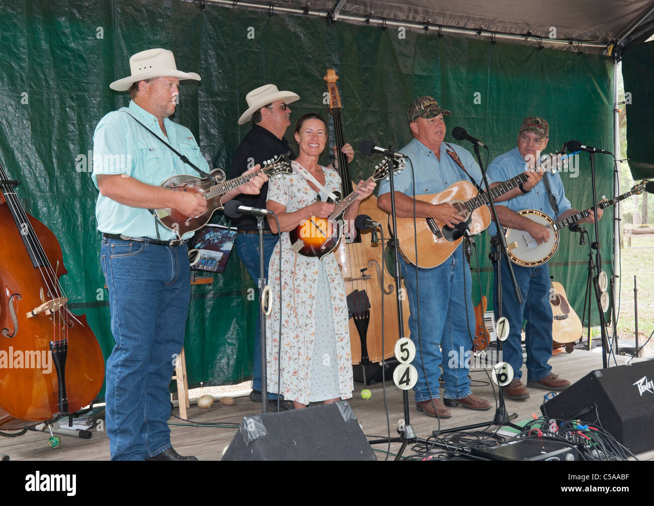 Folk music group hires stock photography and images Alamy