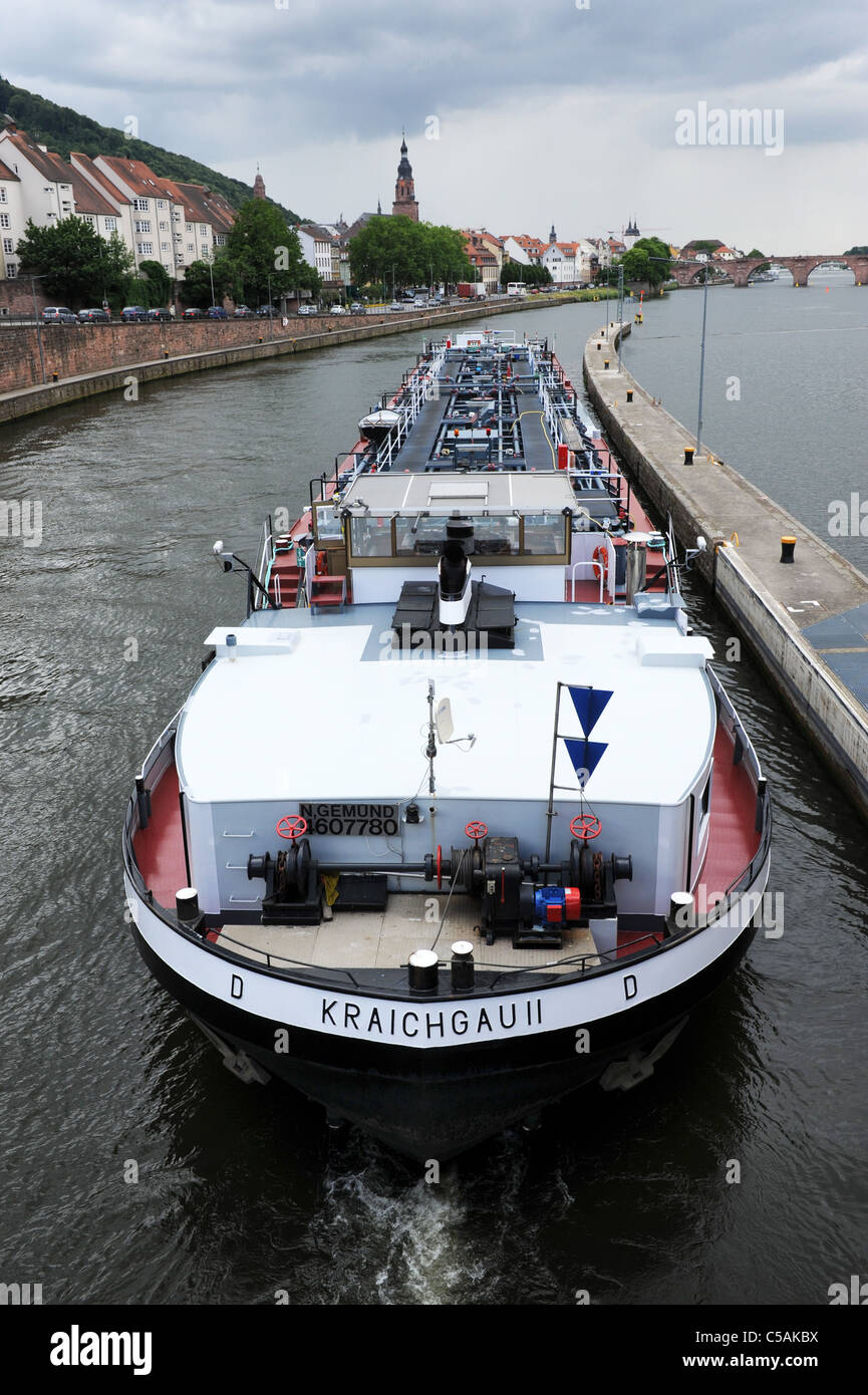Tanker barge hires stock photography and images Alamy