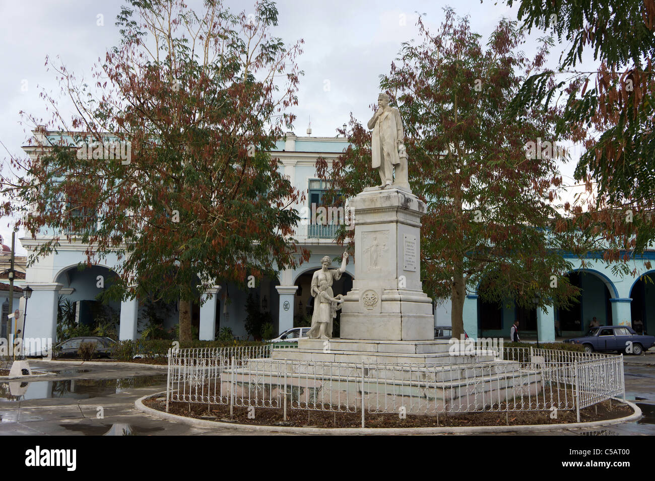 Statue of Rudesindo Antonio Garcia Rijo (historian and ecologist). in front of the Hotel del Rijo,Sancti Spiritus, Cuba Stock Photo