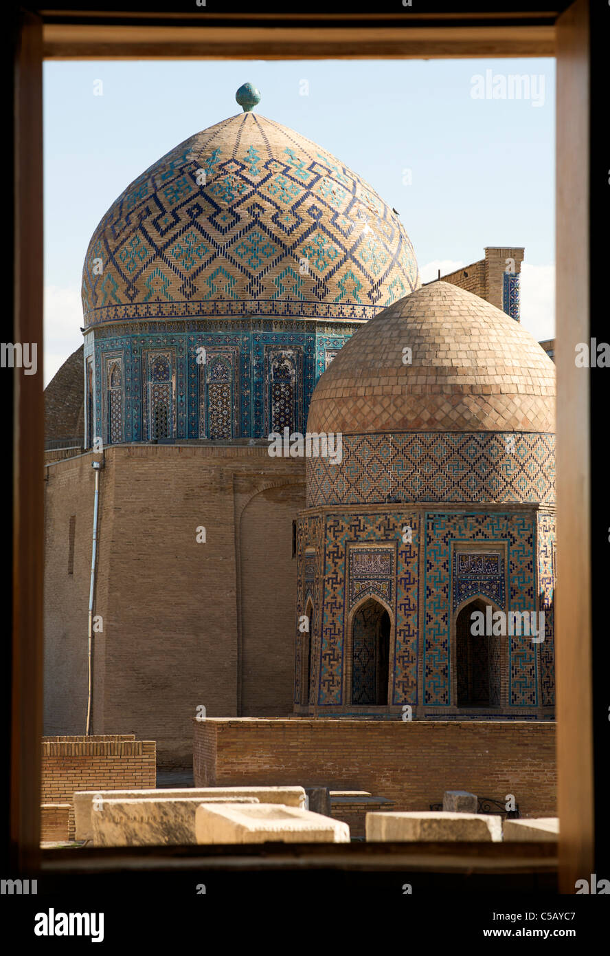Framed through a wndow. Shahr i Zindah mausoleum, Samarkand, Uzbekistan Stock Photo