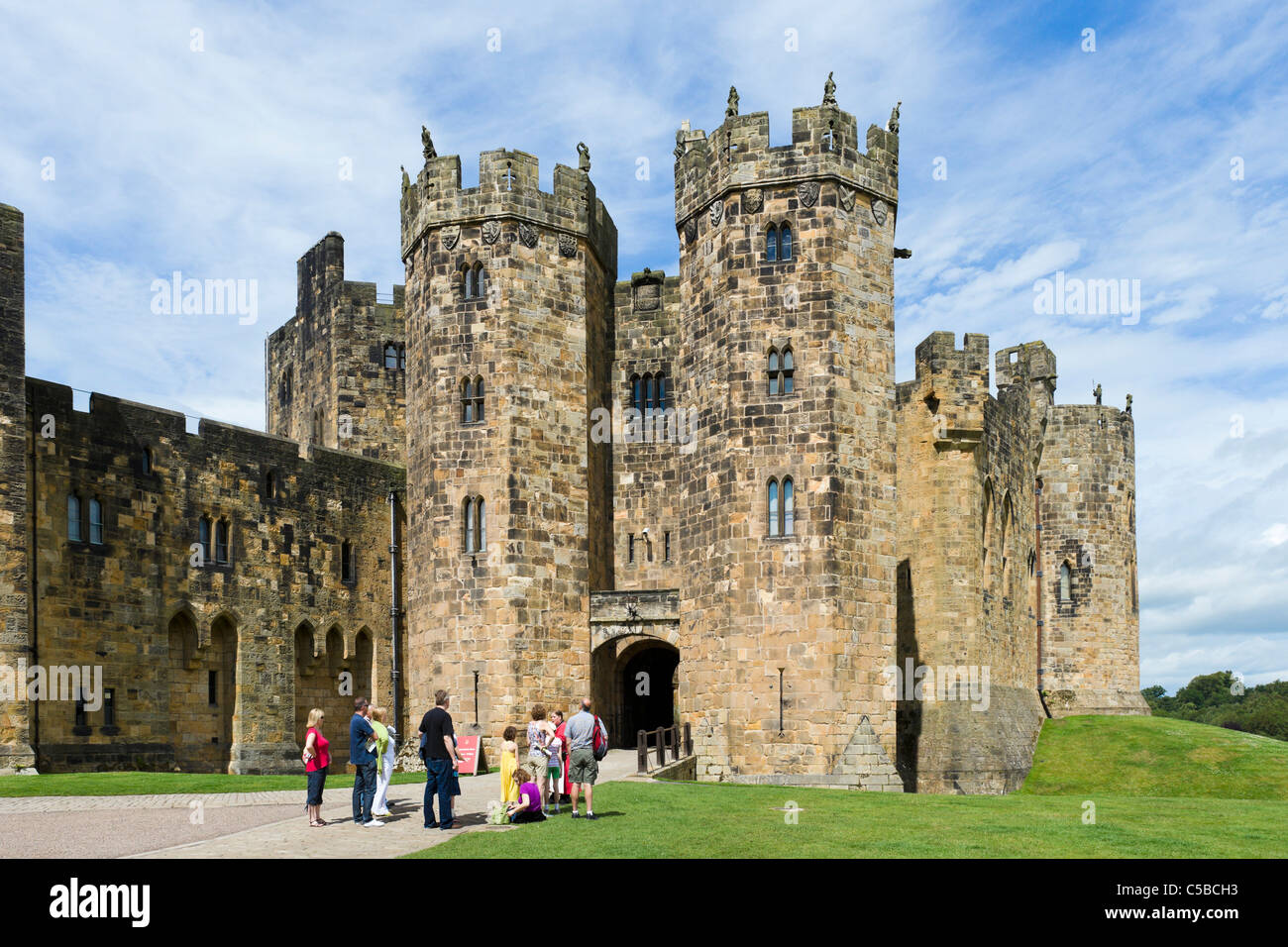Alnwick Castle (used as location for Hogwarts School in the Harry Potter films), Alnwick, Northumberland, North East England, UK Stock Photo