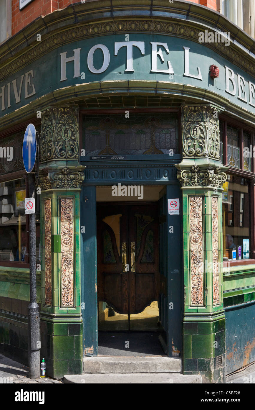 Bee Hive pub on High Bridge in Grainger Town, Newcastle upon Tyne, Tyne and Wear, North East England, UK Stock Photo